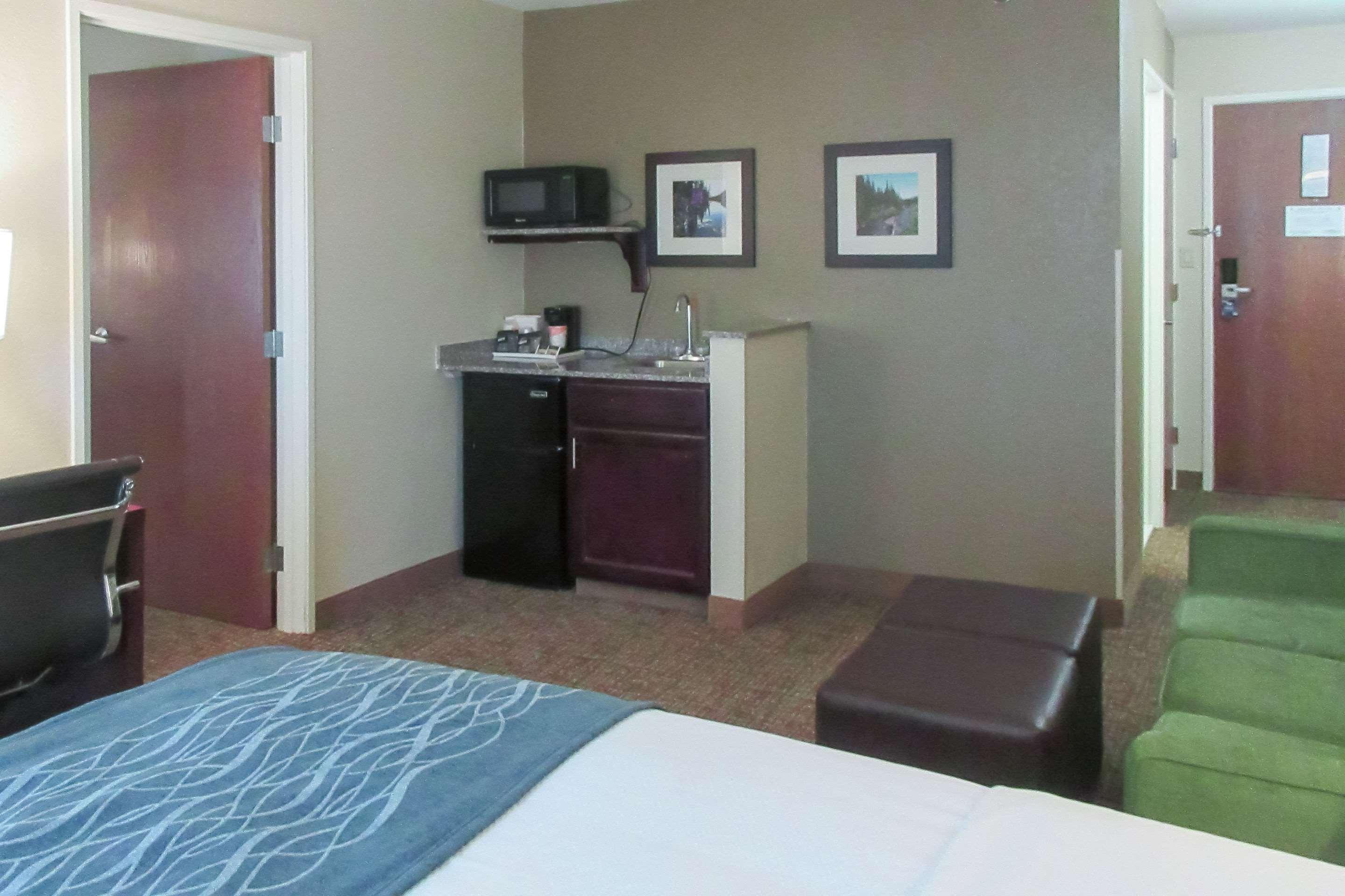 Comfort Inn & Suites Pueblo Exteriér fotografie