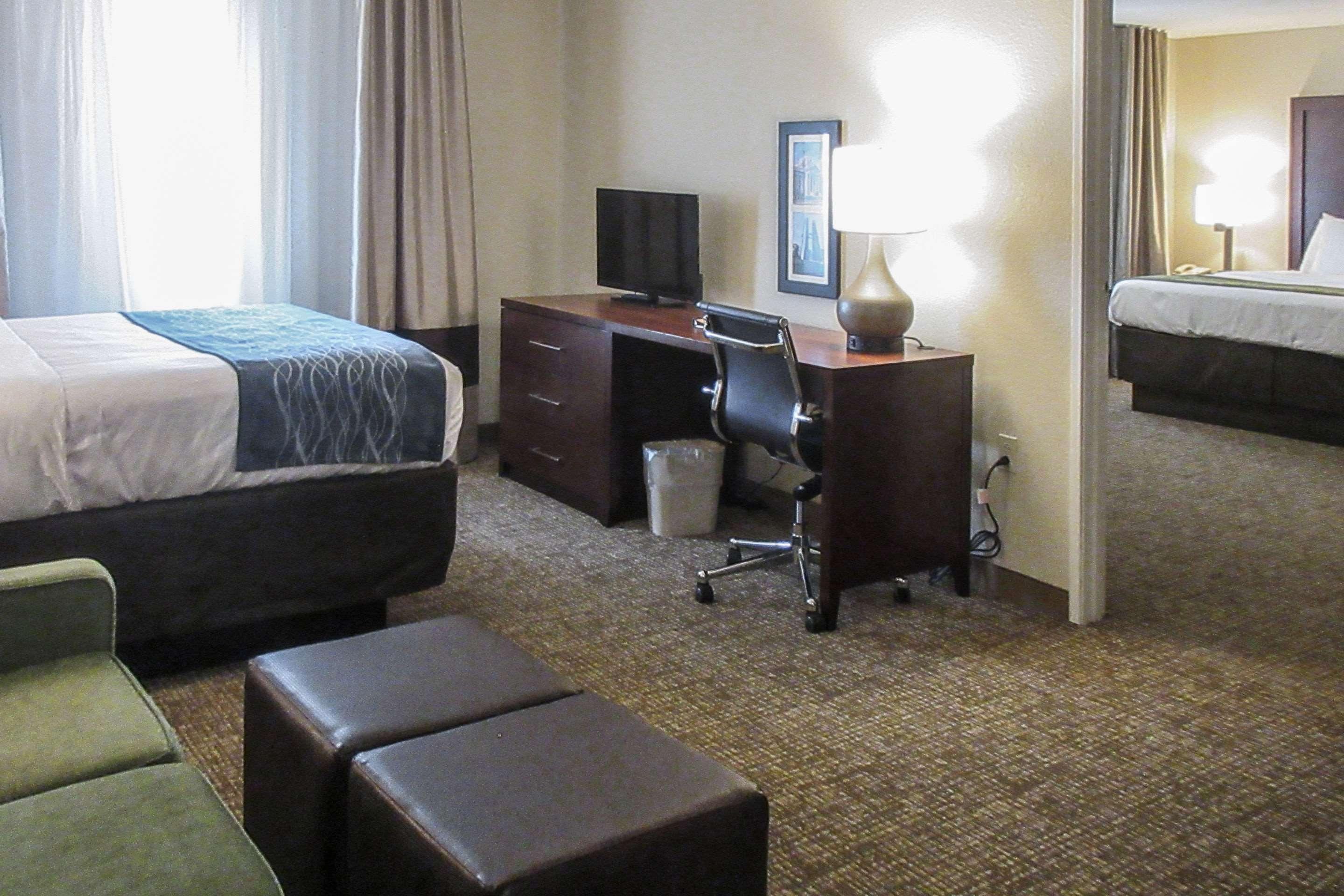 Comfort Inn & Suites Pueblo Exteriér fotografie