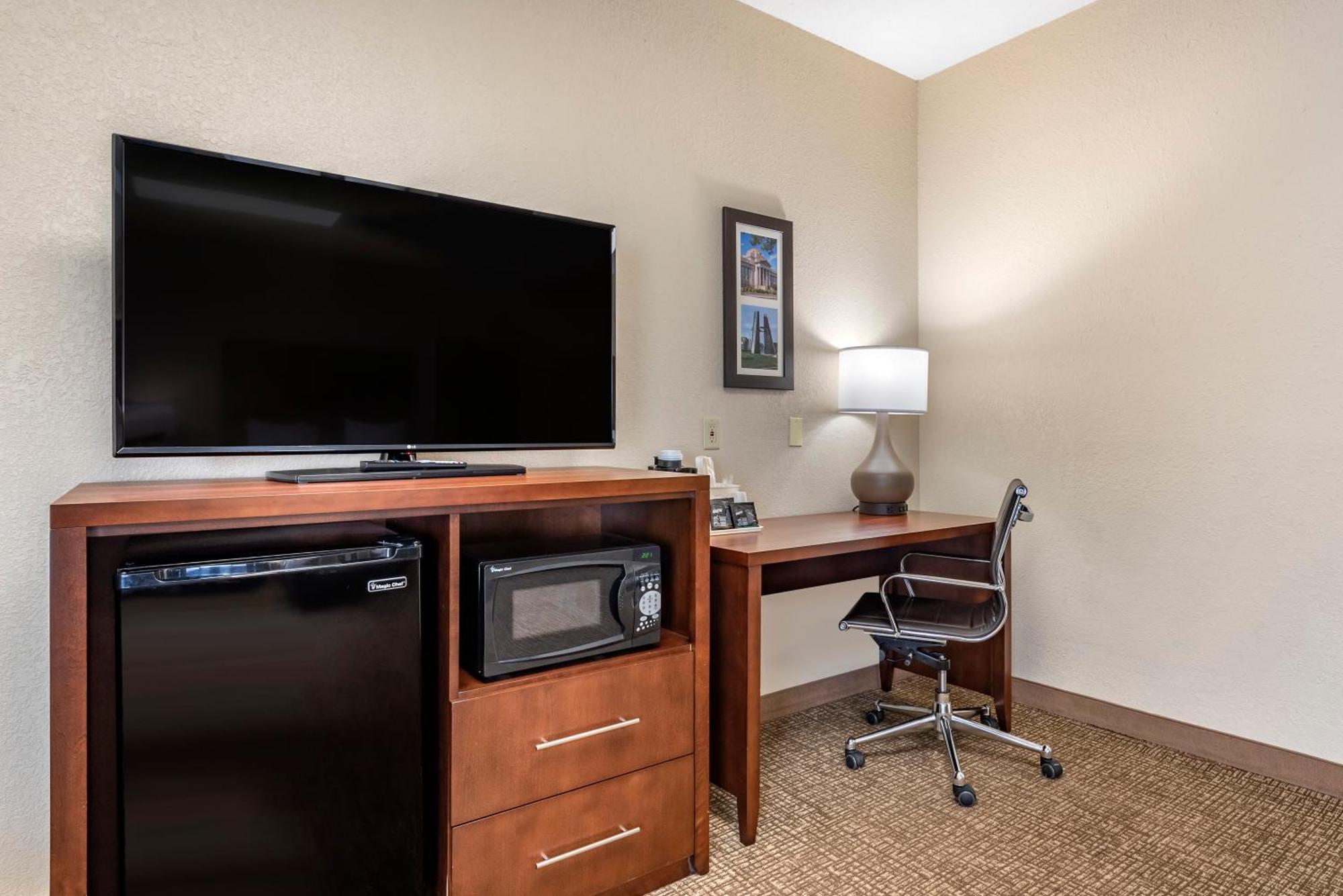 Comfort Inn & Suites Pueblo Exteriér fotografie