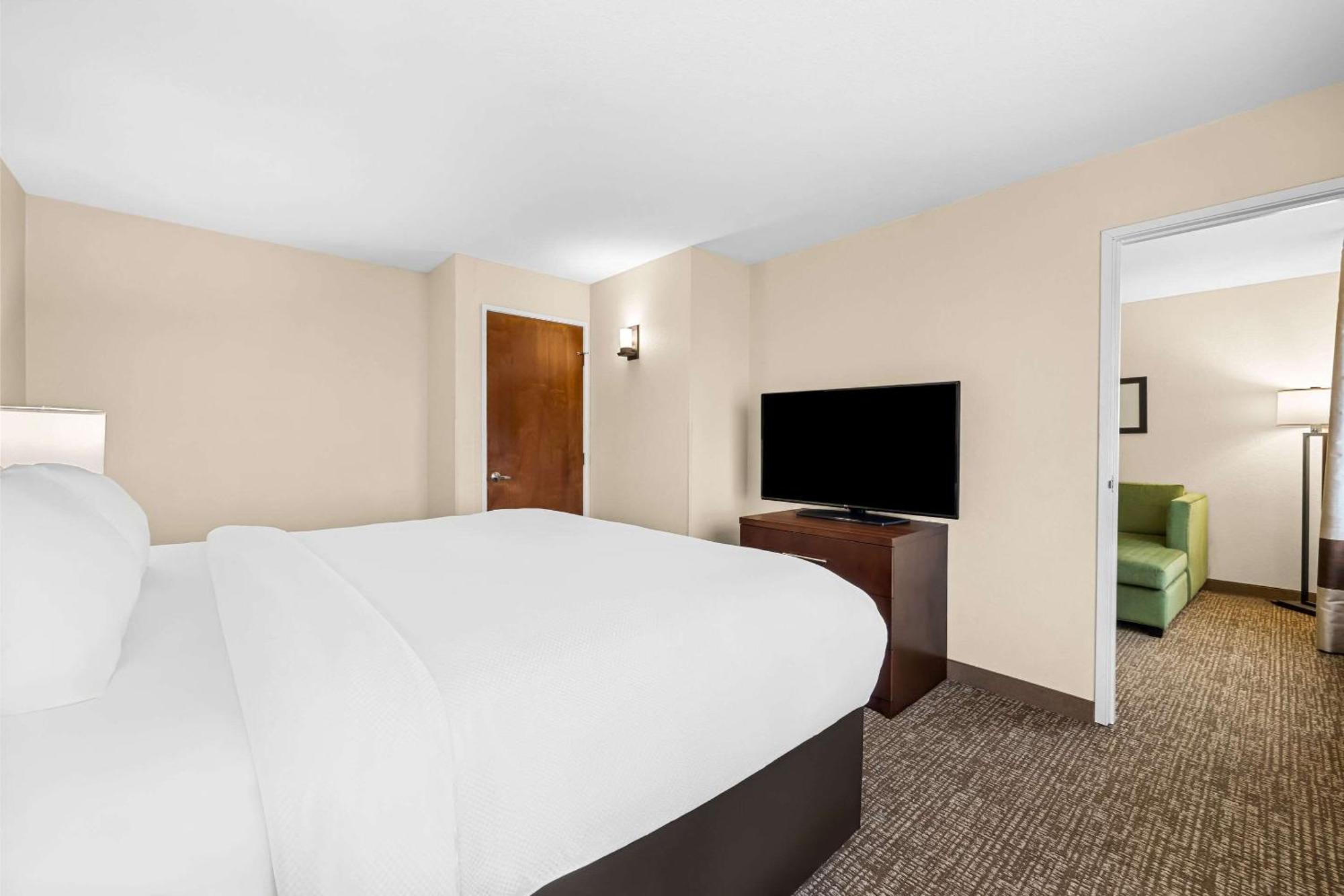 Comfort Inn & Suites Pueblo Exteriér fotografie