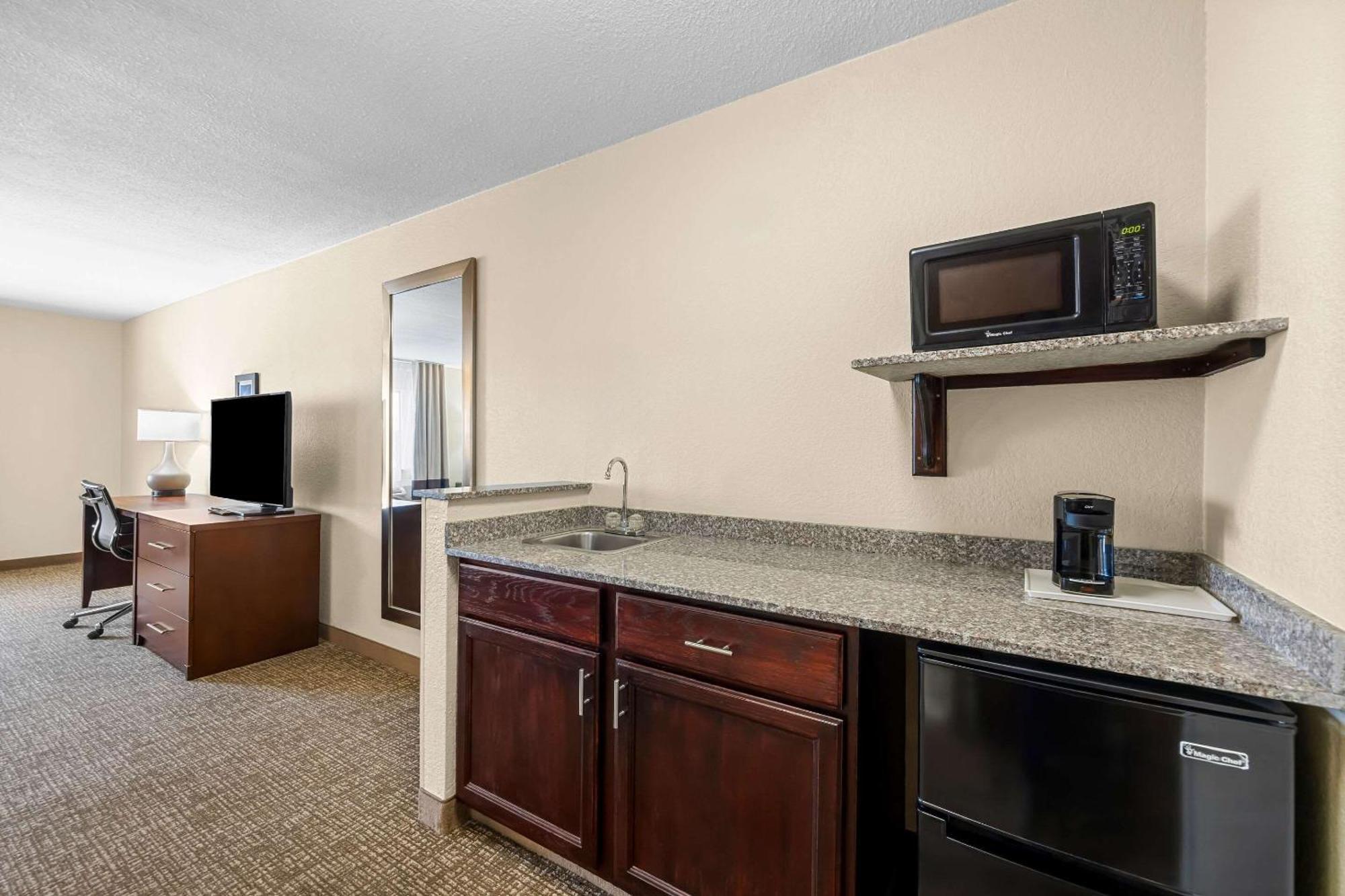 Comfort Inn & Suites Pueblo Exteriér fotografie