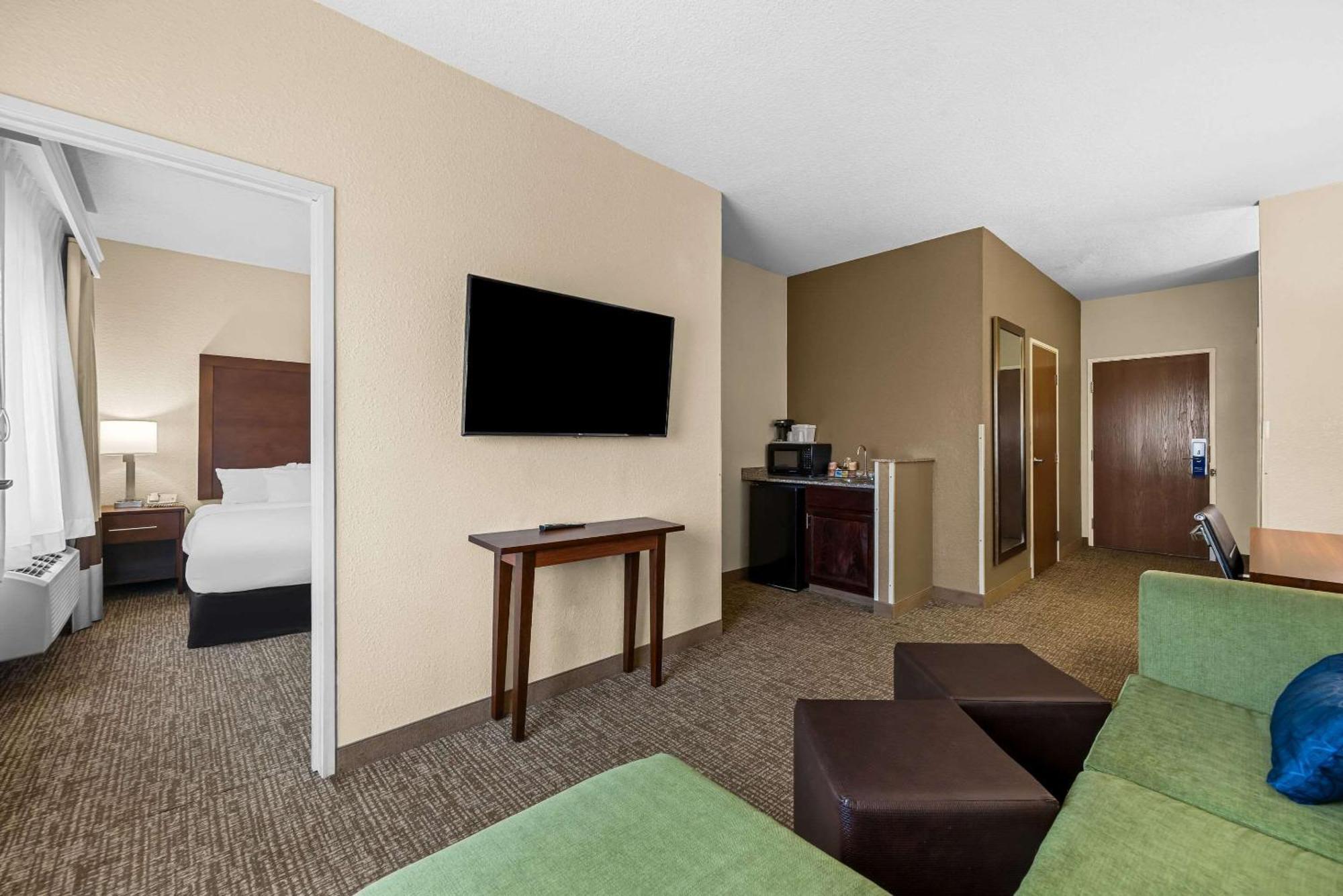 Comfort Inn & Suites Pueblo Exteriér fotografie