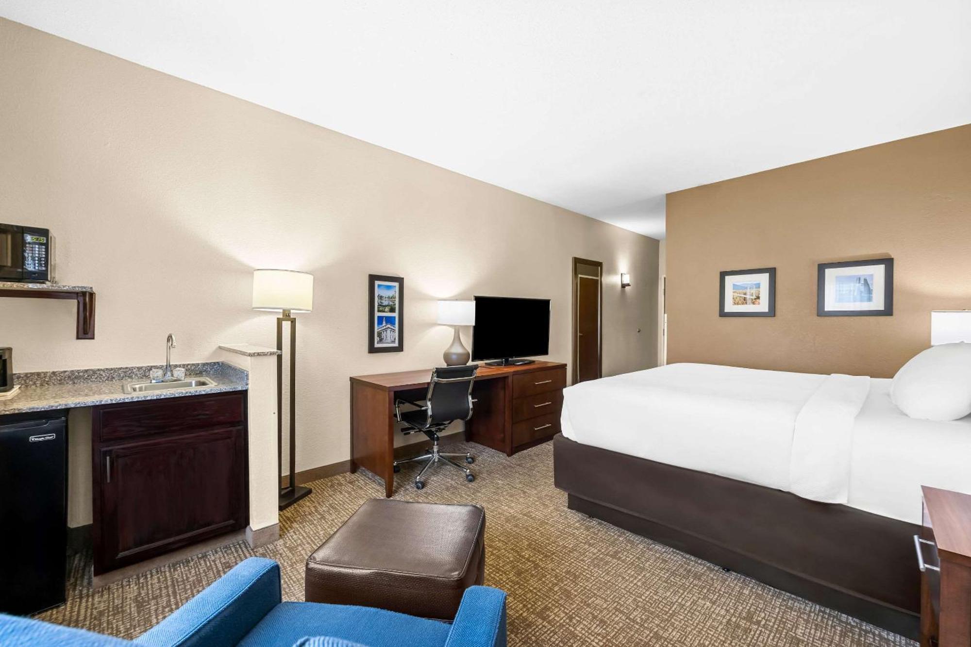 Comfort Inn & Suites Pueblo Exteriér fotografie